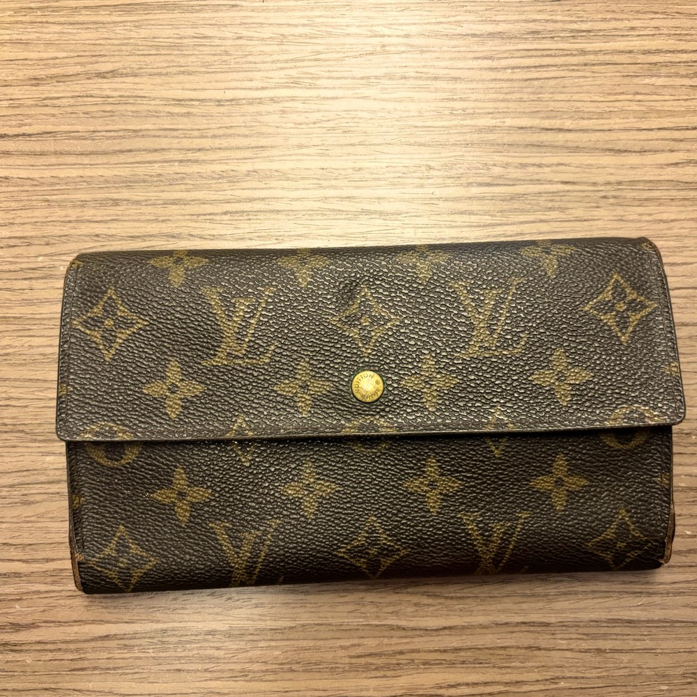 Louis Vuitton LV Sarah Trifold Long Wallet ✨Authentic ✨